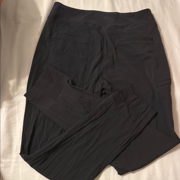 Nwot athleta trekki north joggers size 4 black - Picture 10 of 10